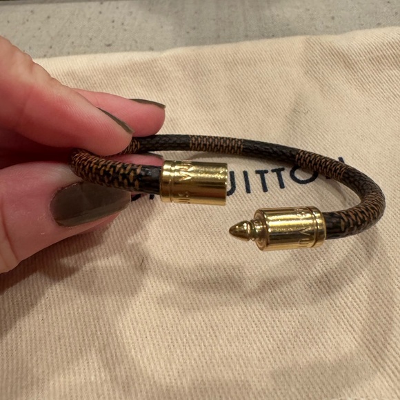 Louis Vuitton Keep it Bracelet - Picture 3 of 6